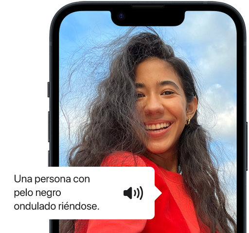 VoiceOver describiendo la foto de una persona en el iPhone.